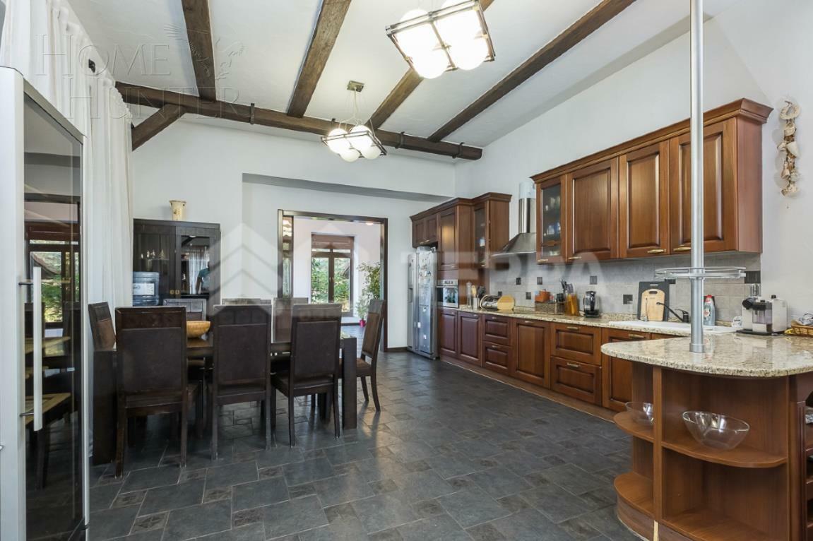 2-этажный коттедж 600 м² с отделкой