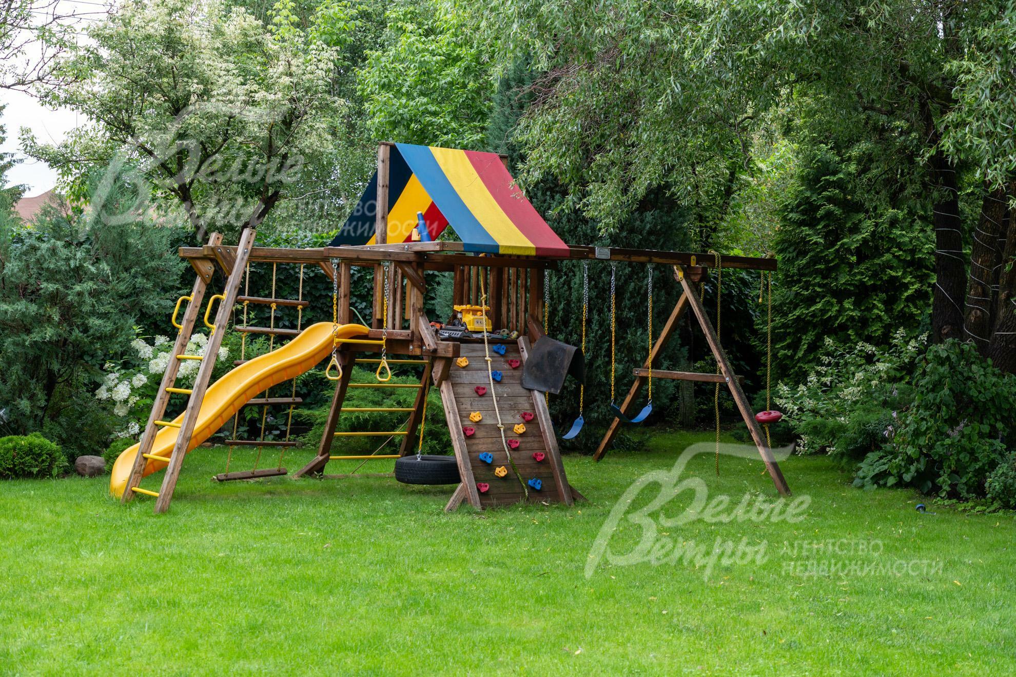 2-этажный коттедж 700 м² с отделкой