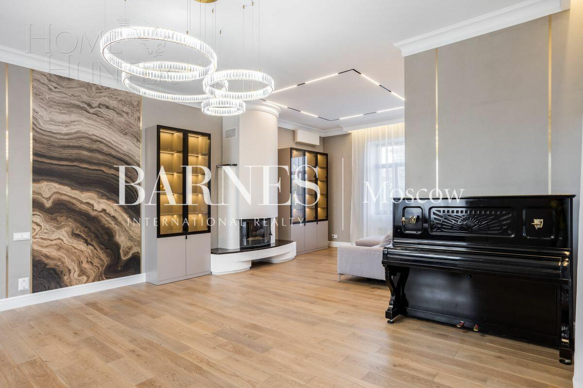 2-этажный коттедж 382 м² с отделкой