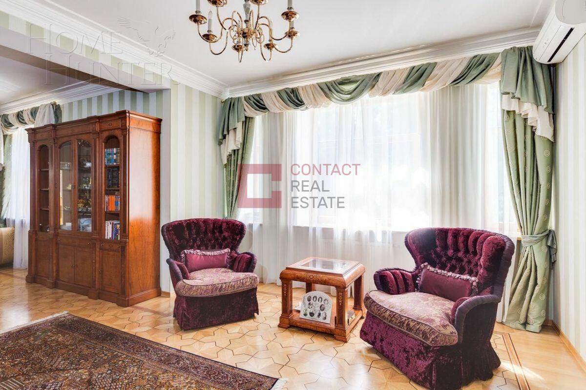 2-этажный коттедж 2 500 м² с отделкой