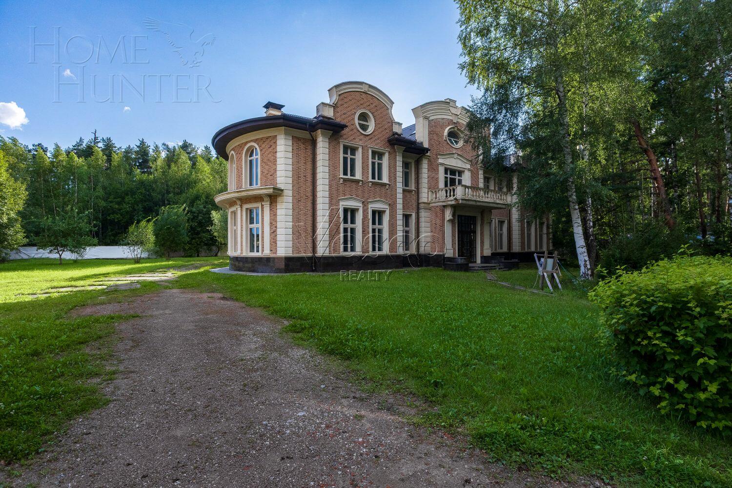 2-этажный коттедж 1 289 м² без отделки