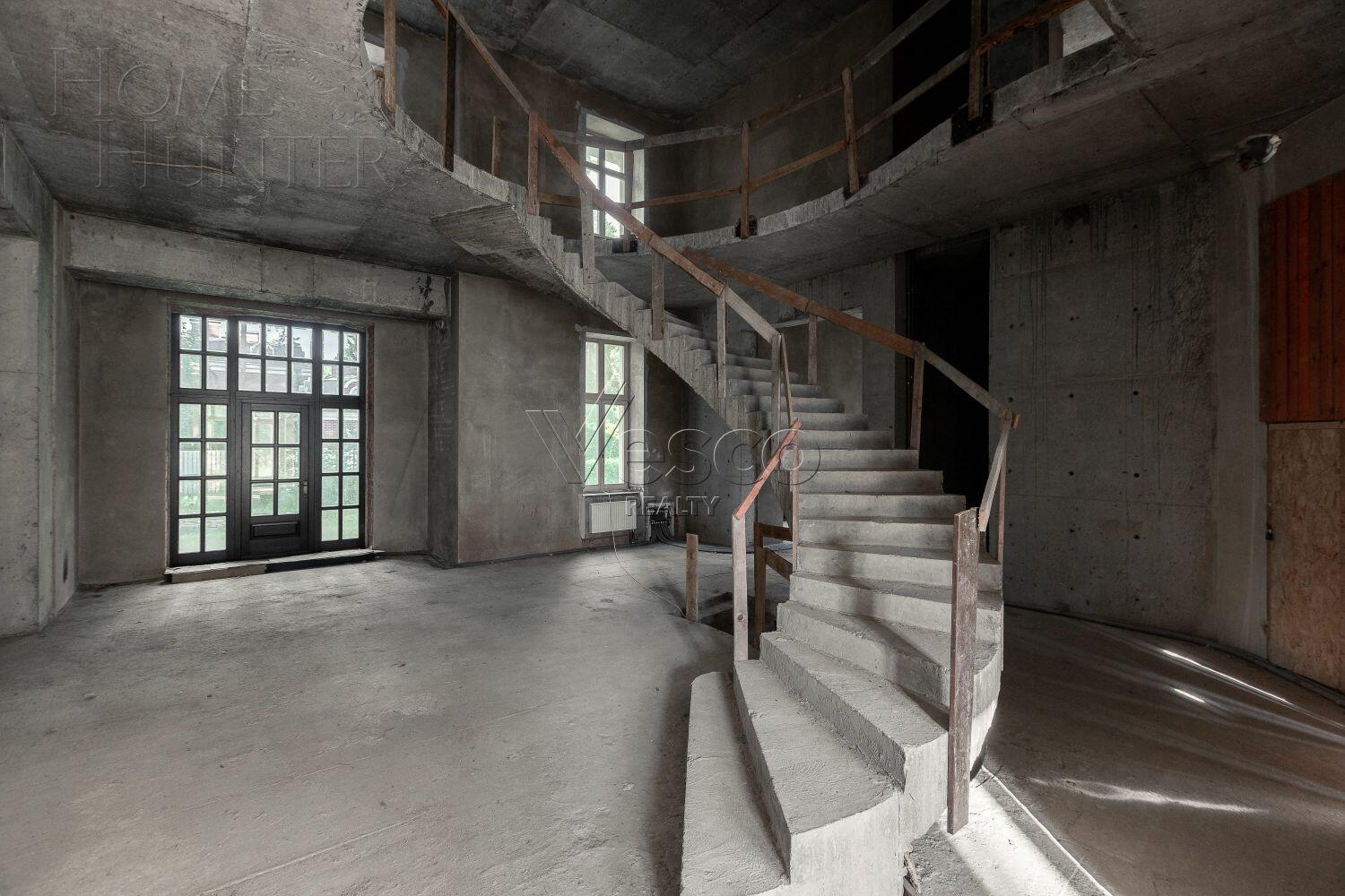 2-этажный коттедж 1 289 м² без отделки