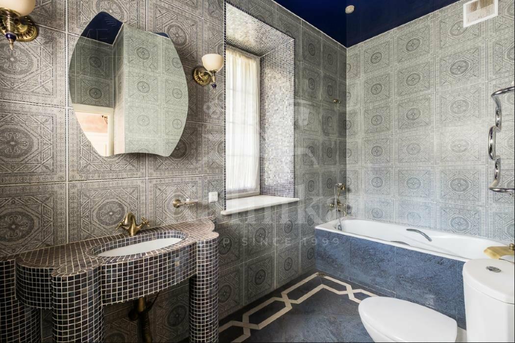 2-этажный коттедж 650 м² с отделкой