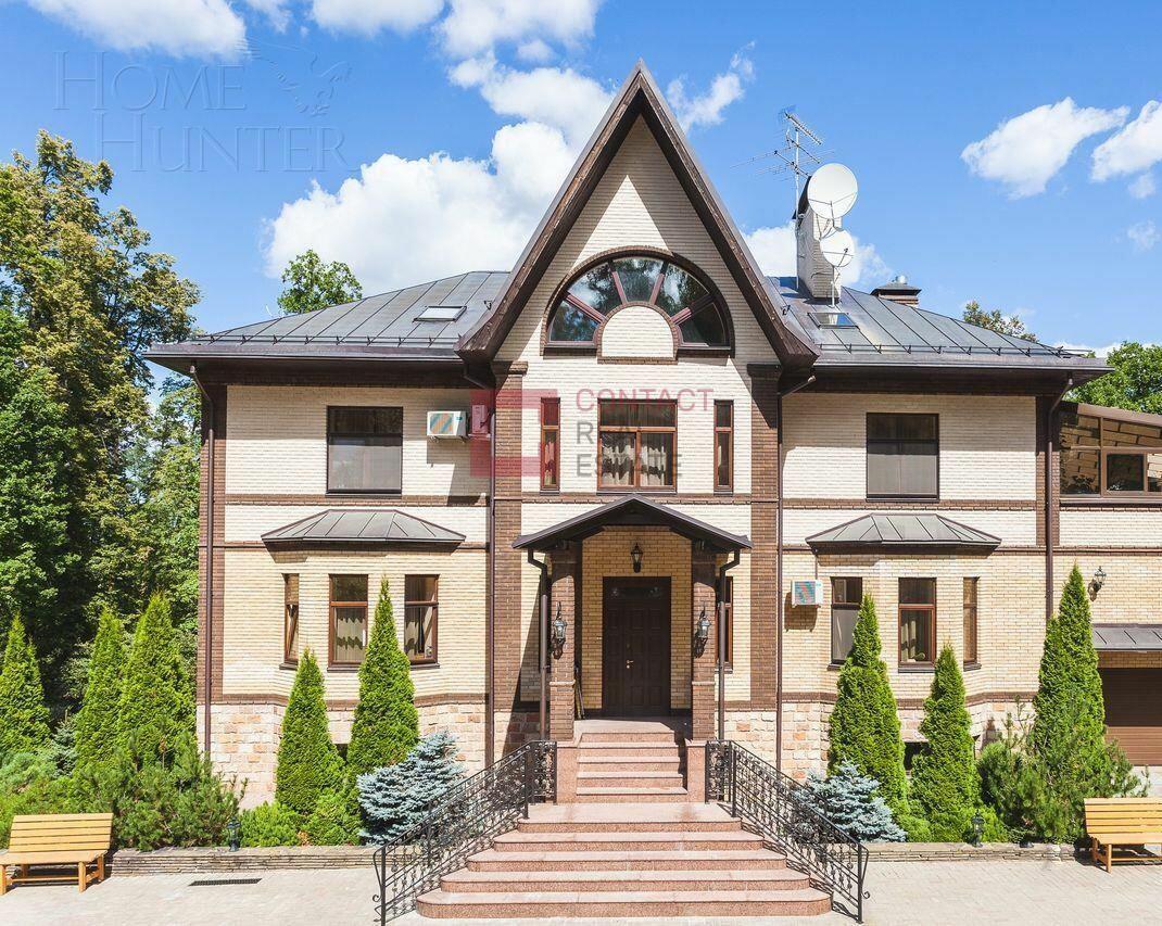 2-этажный коттедж 2 500 м² с отделкой