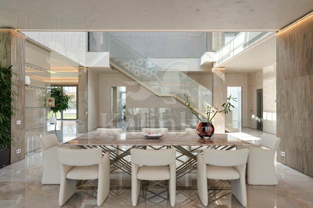 2-этажный коттедж 1 500 м² с отделкой