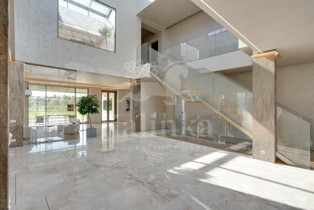 2-этажный коттедж 1 500 м² с отделкой