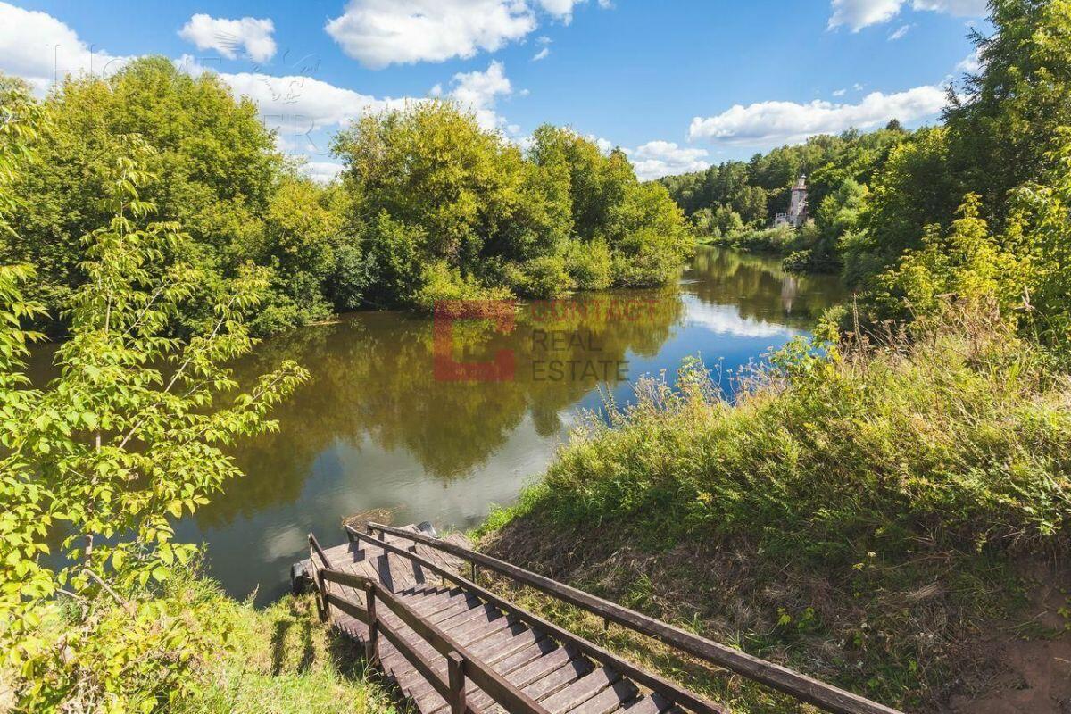 2-этажный коттедж 2 500 м² с отделкой