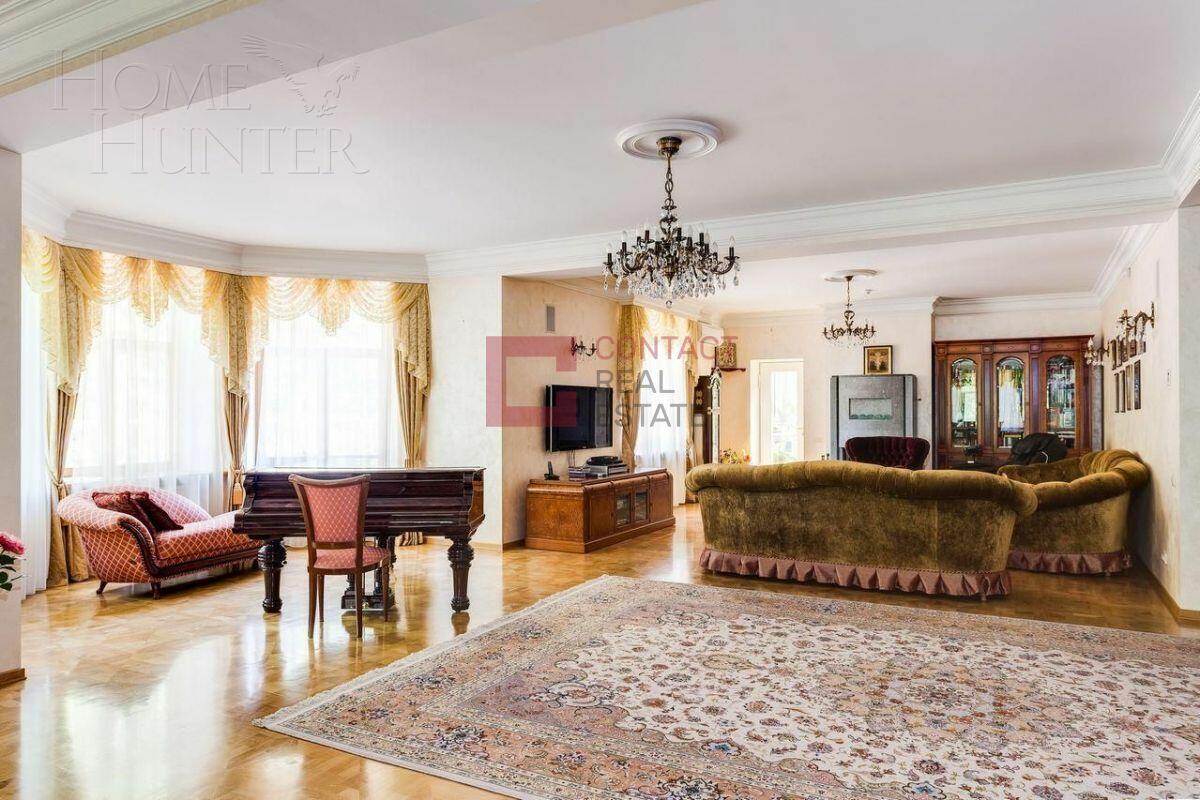 2-этажный коттедж 2 500 м² с отделкой