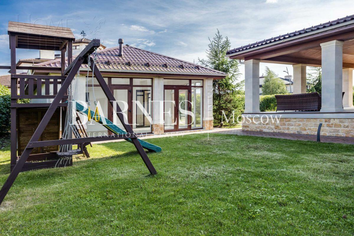 2-этажный коттедж 382 м² с отделкой