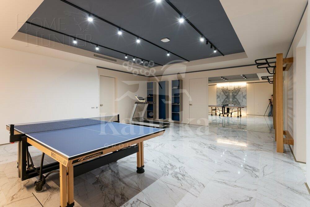 2-этажный коттедж 1 500 м² с отделкой