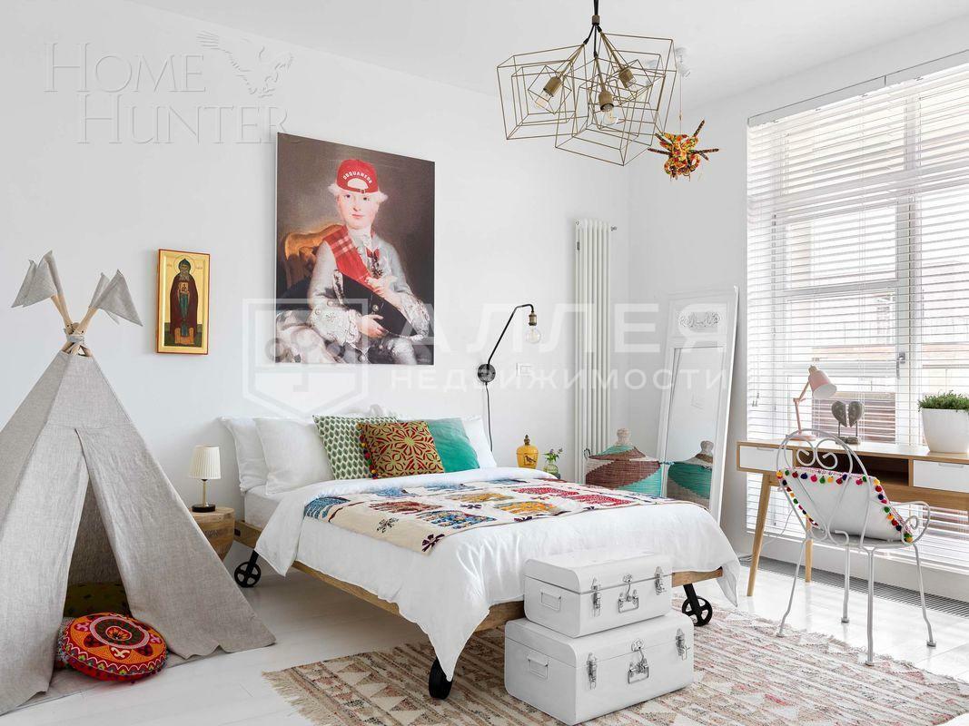 3-этажный таунхаус 380 м² с отделкой