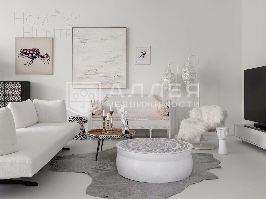 3-этажный таунхаус 380 м² с отделкой