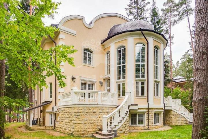 2-этажный коттедж 650 м² с отделкой