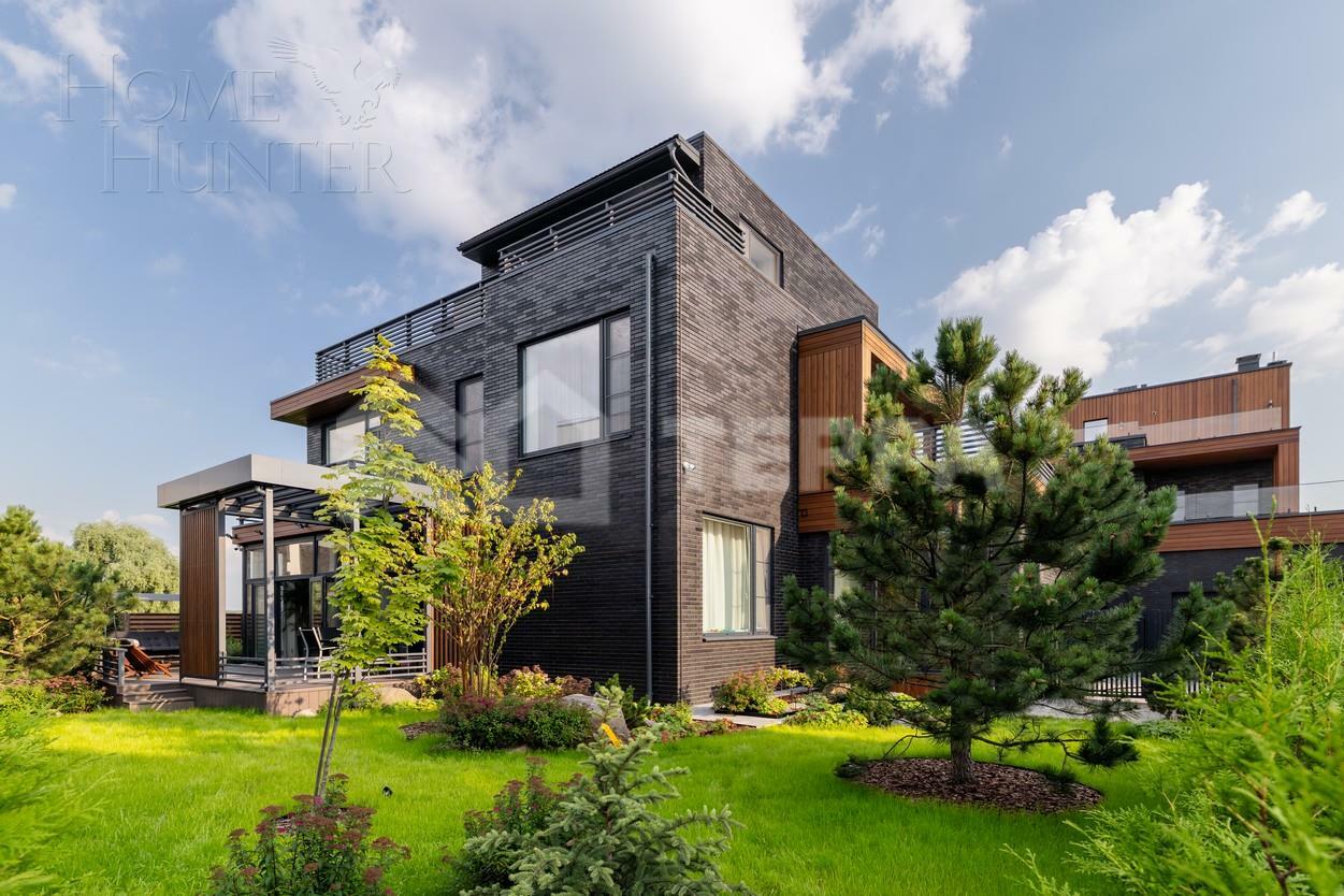 3-этажный коттедж 290 м² без отделки