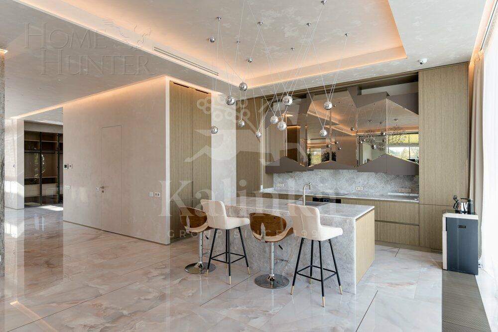 2-этажный коттедж 1 500 м² с отделкой