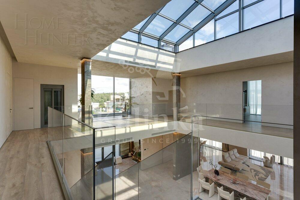 2-этажный коттедж 1 500 м² с отделкой