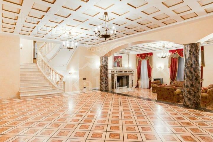 2-этажный коттедж 650 м² с отделкой