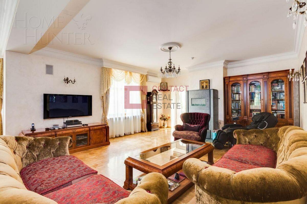 2-этажный коттедж 2 500 м² с отделкой