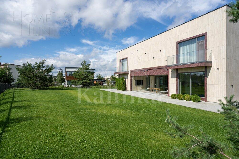 2-этажный коттедж 1 500 м² с отделкой