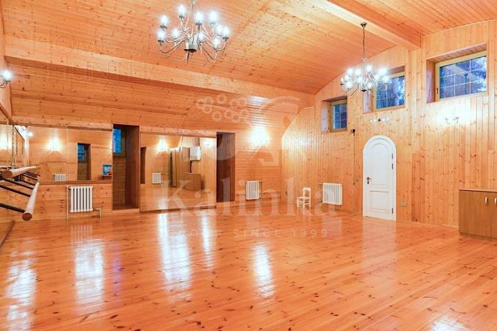 2-этажный коттедж 650 м² с отделкой