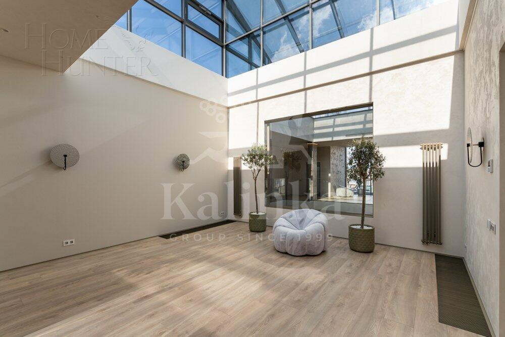 2-этажный коттедж 1 500 м² с отделкой