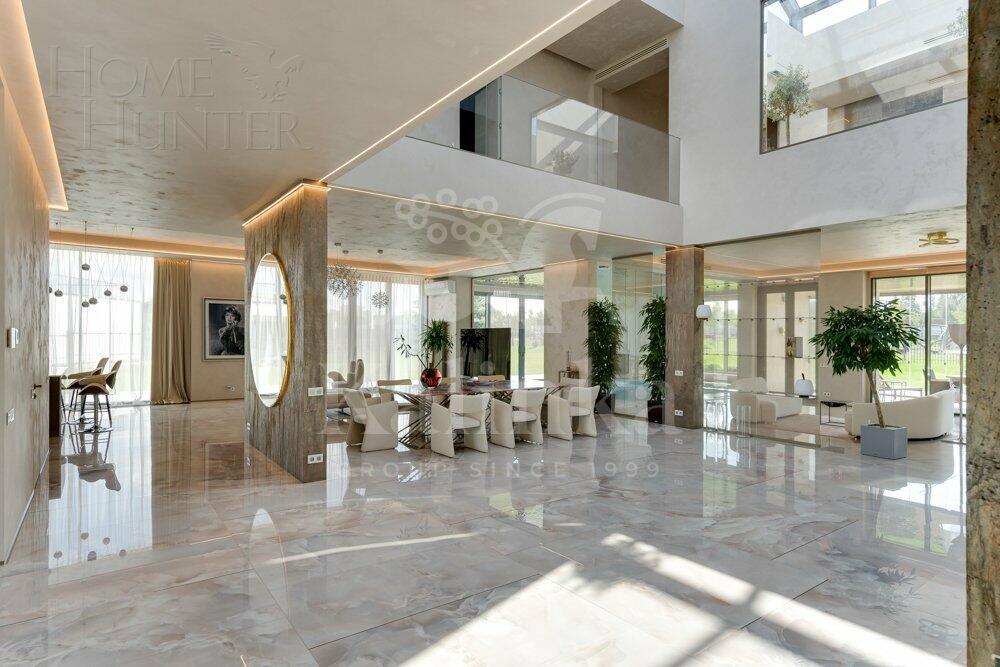 2-этажный коттедж 1 500 м² с отделкой