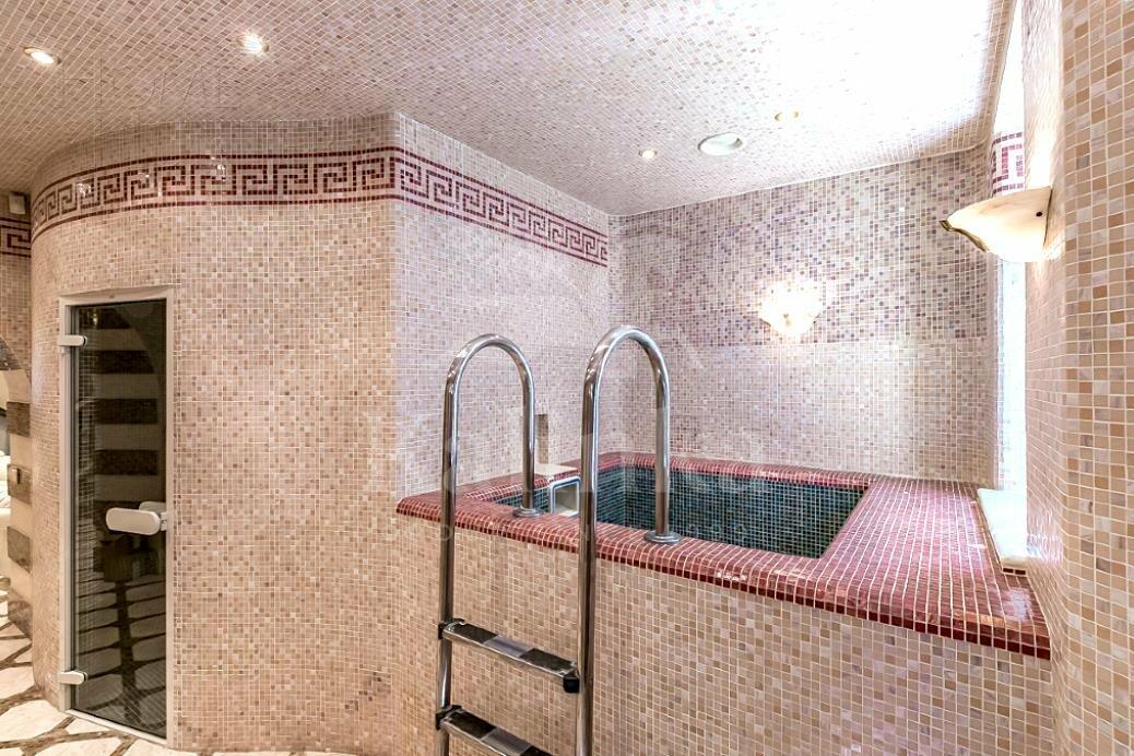 2-этажный коттедж 650 м² с отделкой