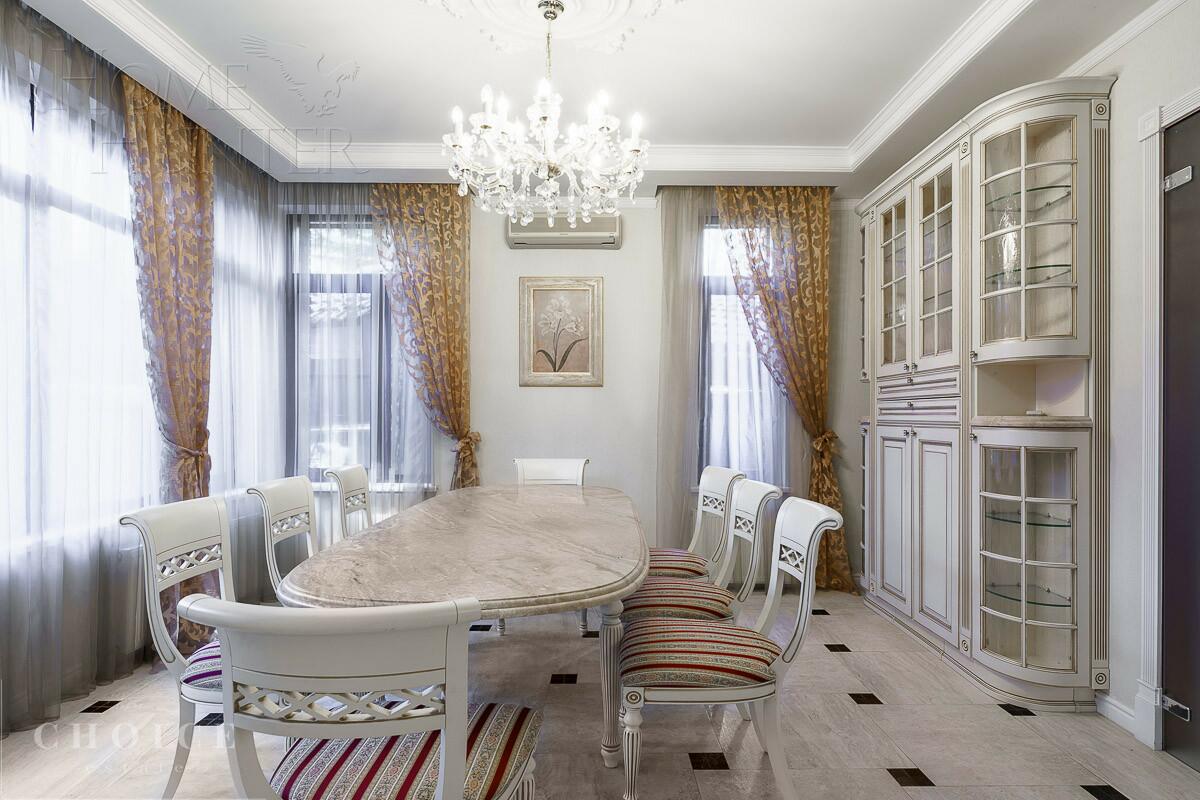 2-этажный коттедж 450 м² с отделкой