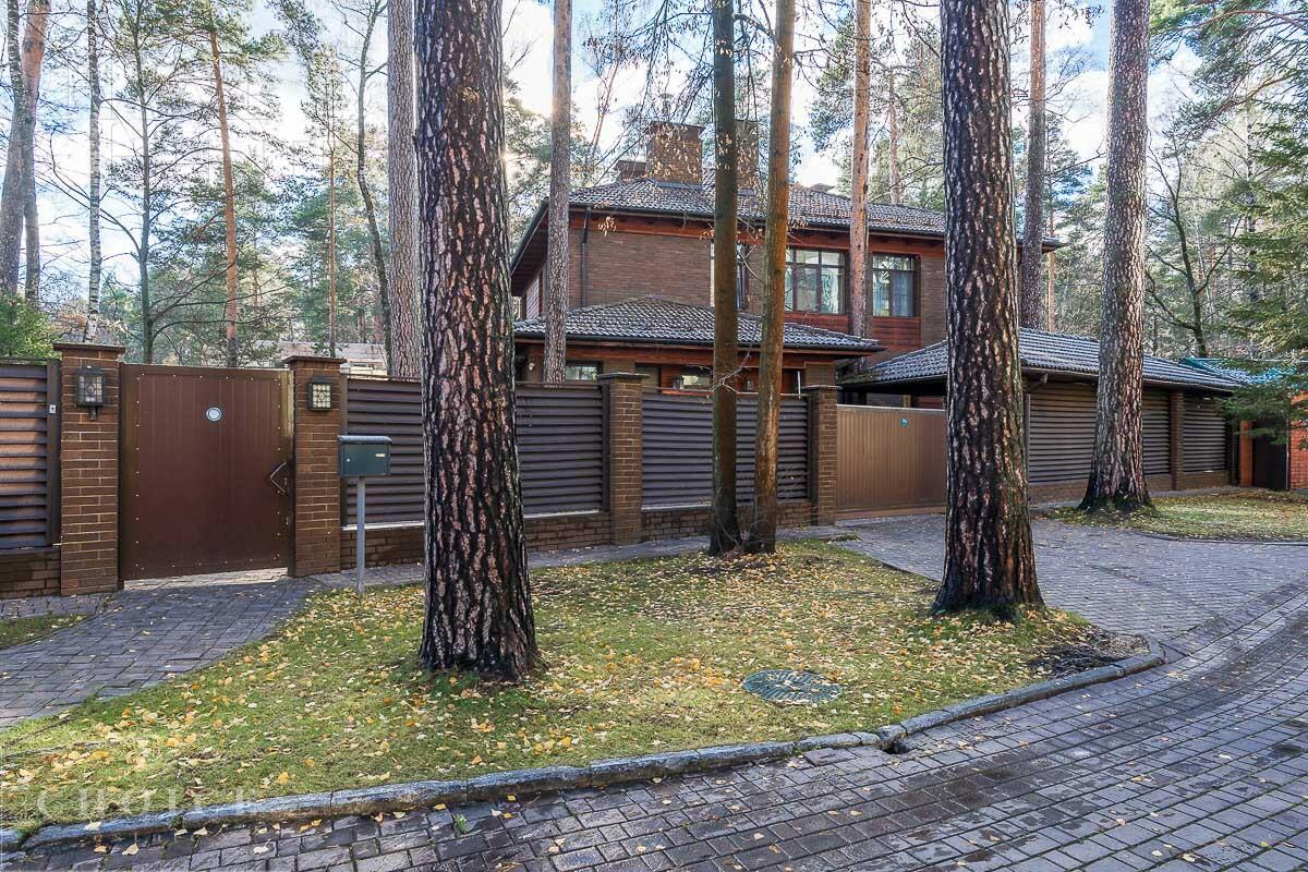 2-этажный коттедж 450 м² с отделкой