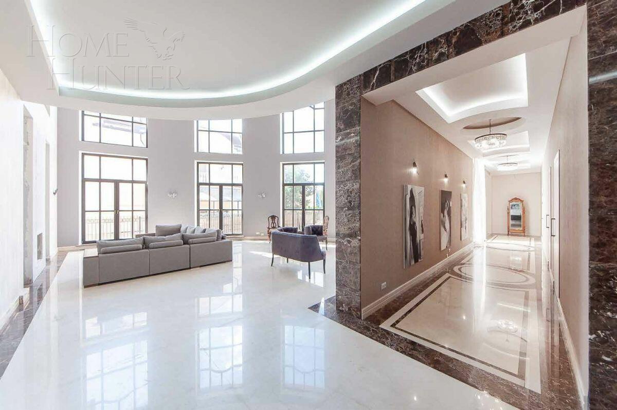 2-этажный коттедж 1 381 м² с отделкой