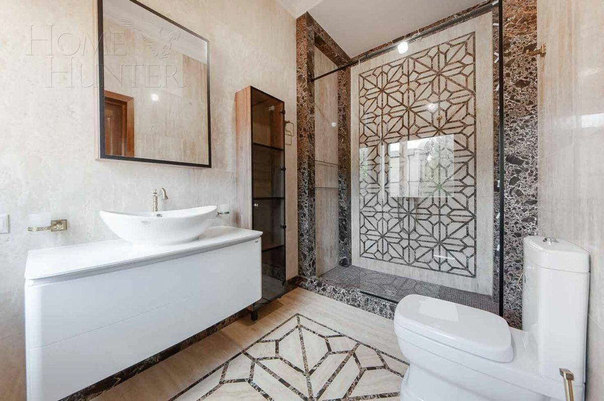 2-этажный коттедж 1 381 м² с отделкой