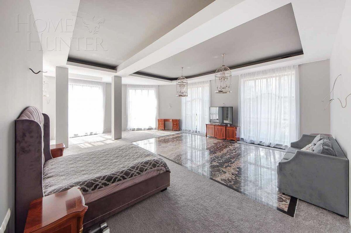 2-этажный коттедж 1 381 м² с отделкой