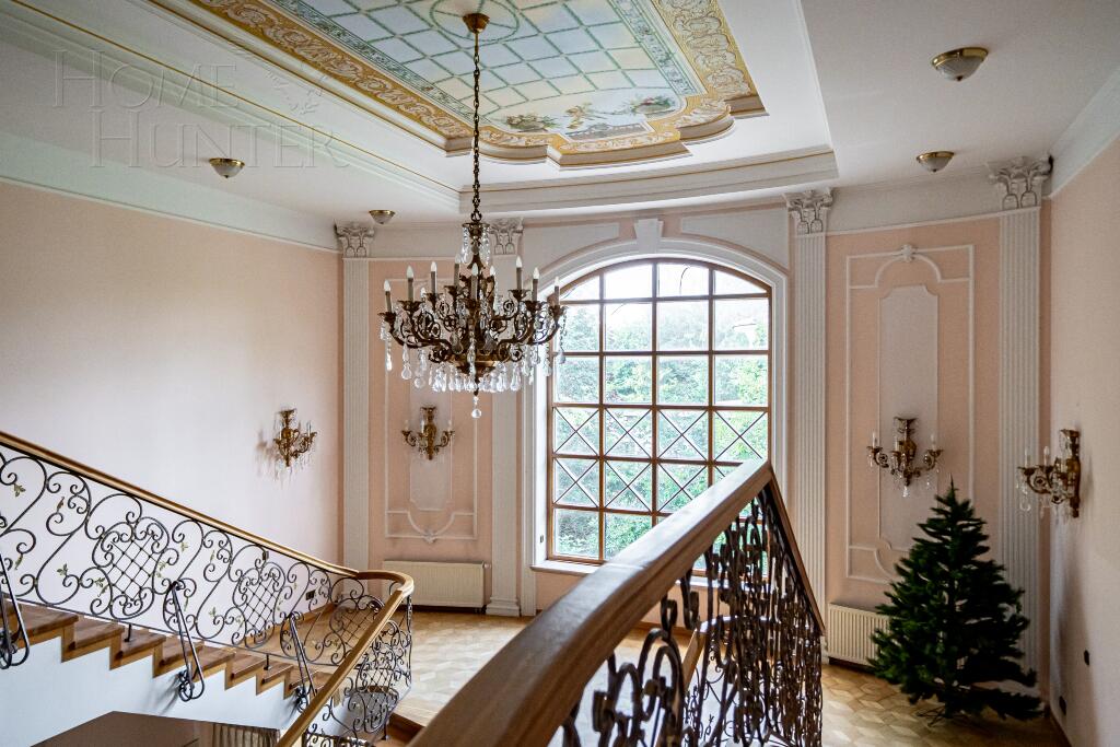 2-этажный коттедж 675 м² с отделкой