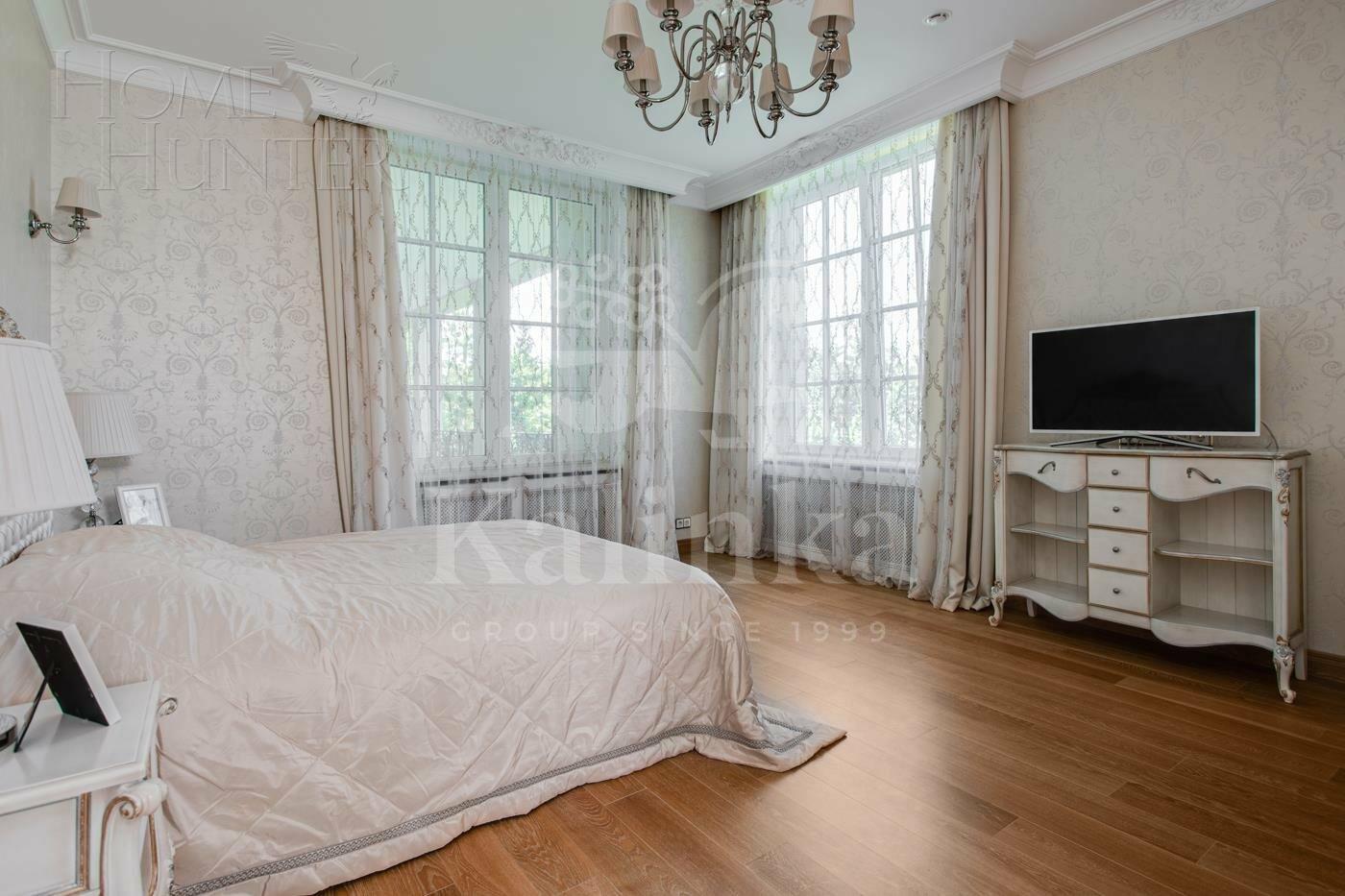 2-этажный коттедж 1 800 м² с отделкой