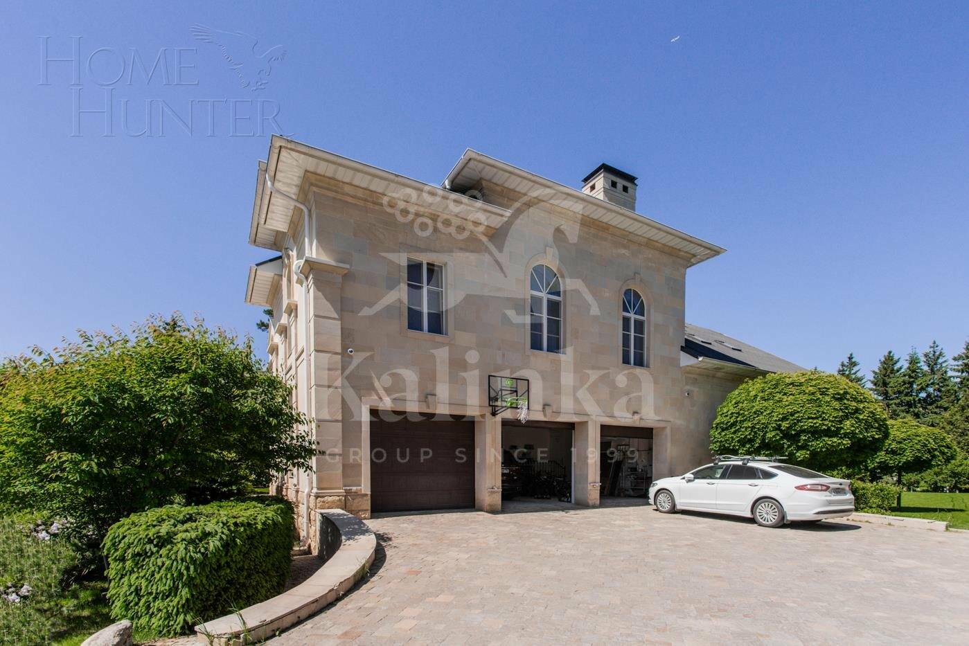 2-этажный коттедж 1 800 м² с отделкой