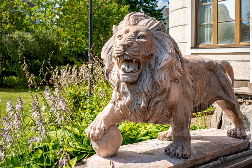 2-этажный коттедж 675 м² с отделкой