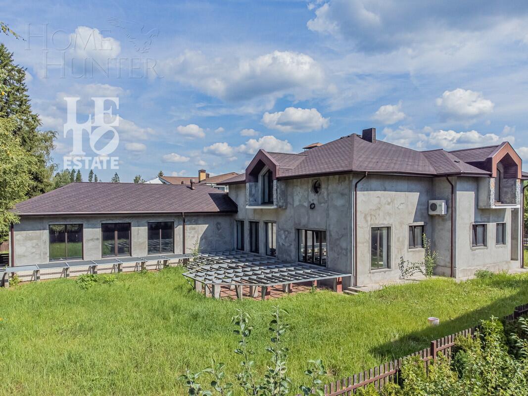 2-этажный коттедж 590 м² без отделки