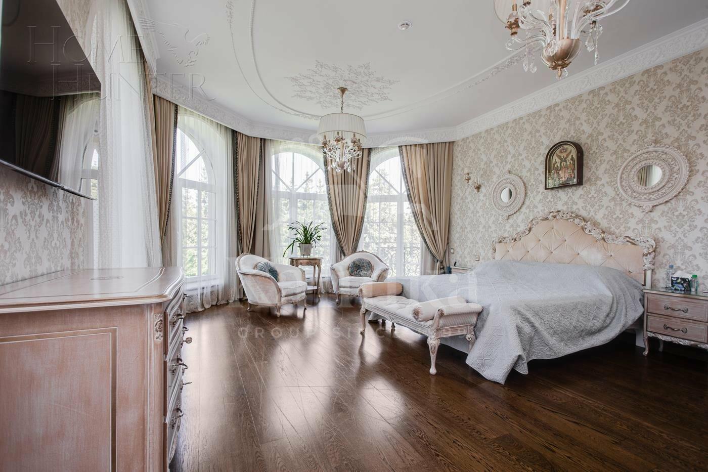 2-этажный коттедж 1 800 м² с отделкой