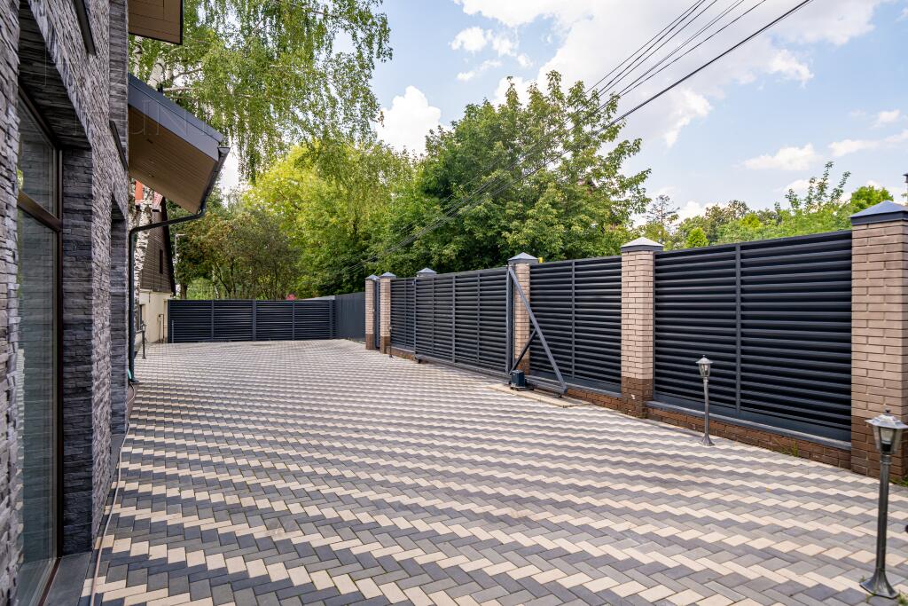 2-этажный коттедж 350 м² с отделкой