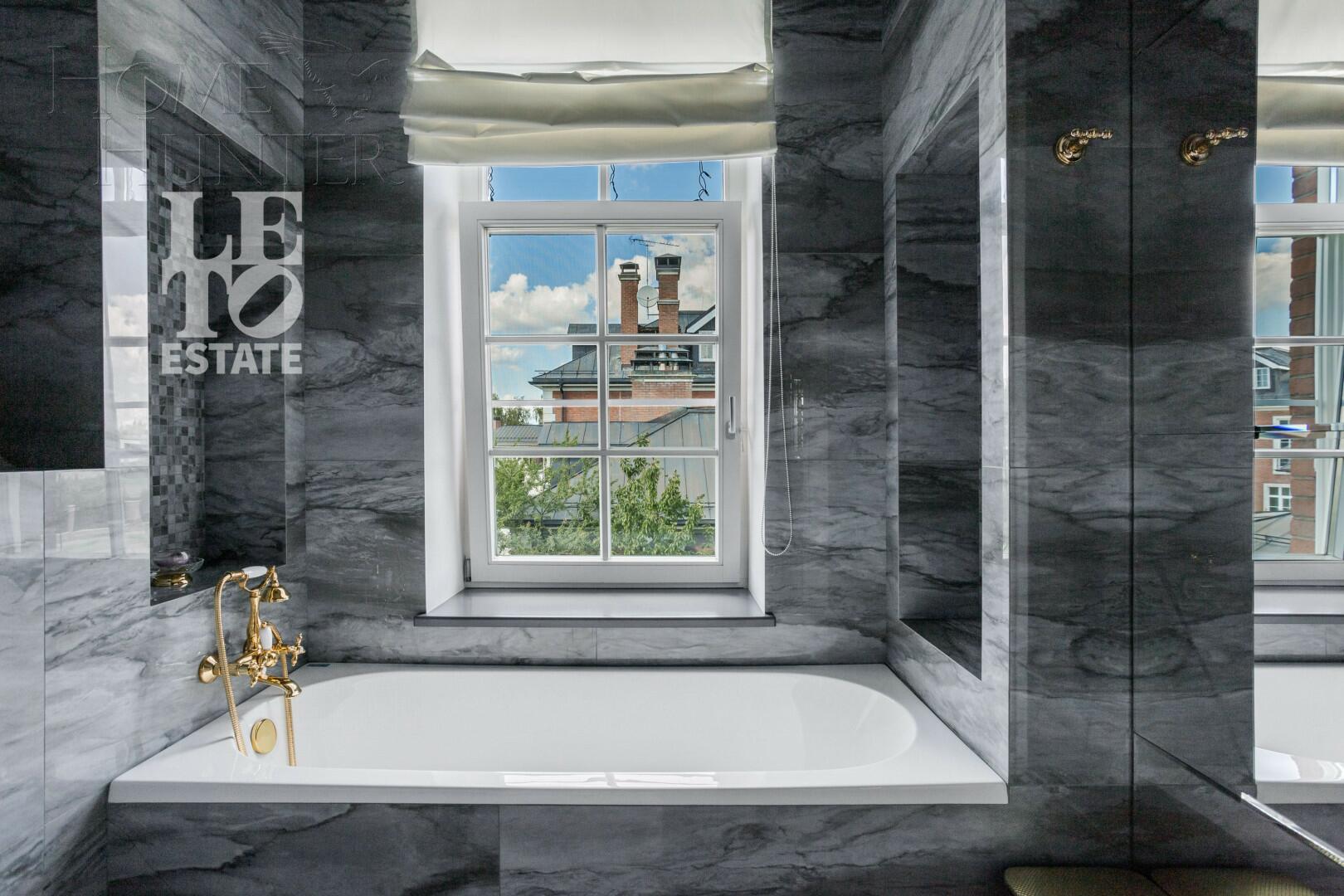 3-этажный коттедж 550 м² с отделкой