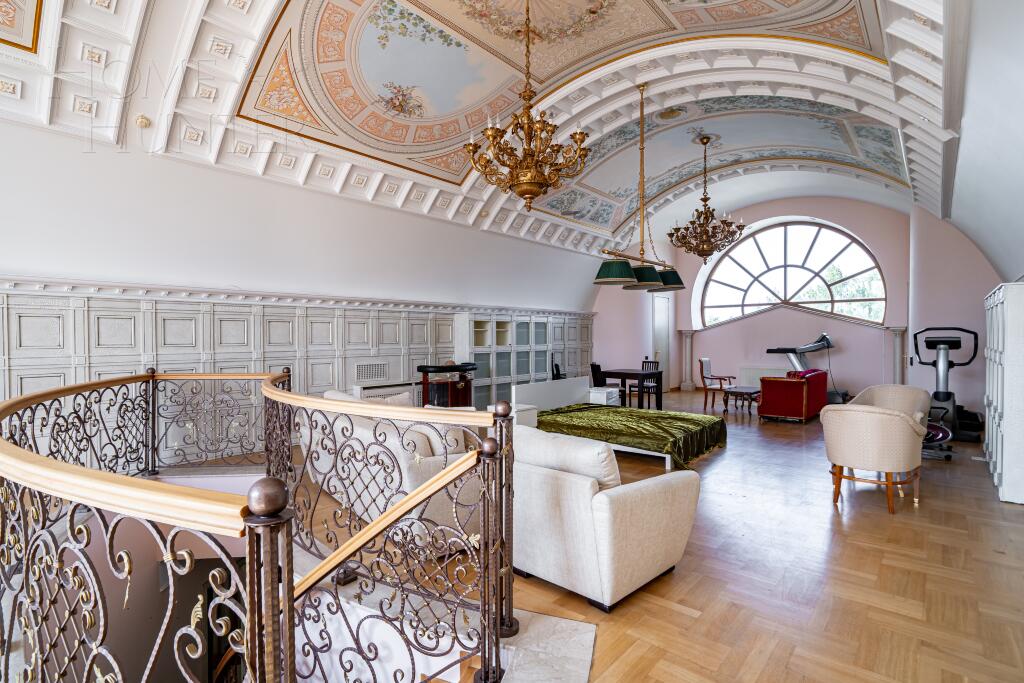 2-этажный коттедж 675 м² с отделкой