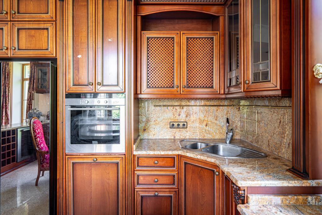 2-этажный коттедж 675 м² с отделкой