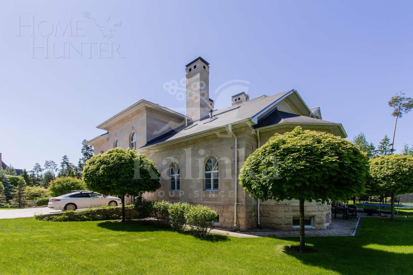 2-этажный коттедж 1 800 м² с отделкой