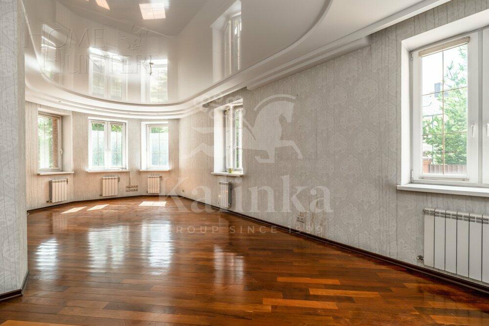 2-этажный коттедж 600 м² с отделкой