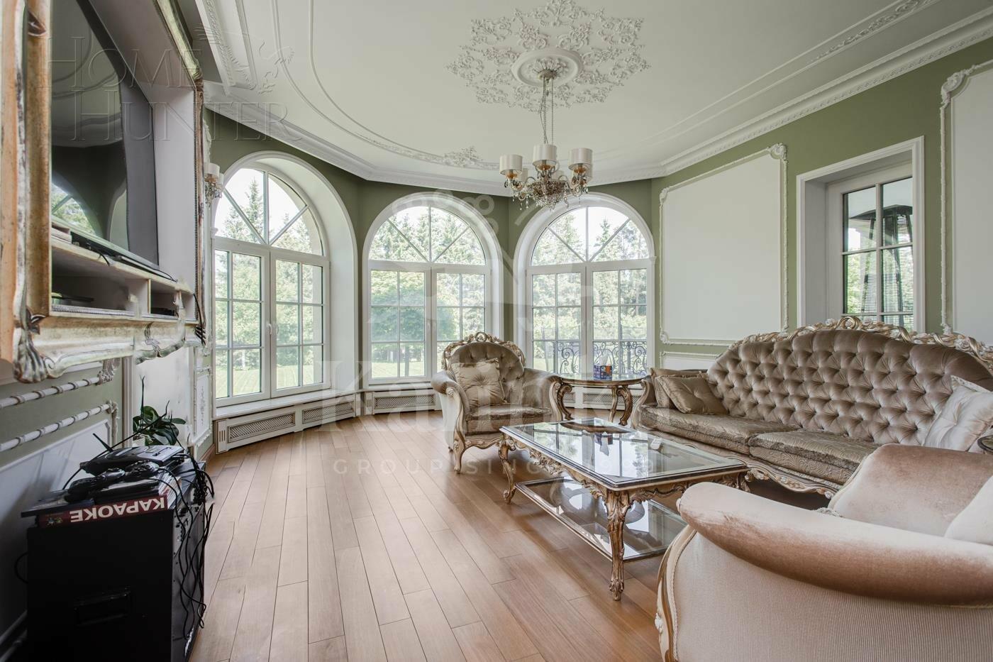 2-этажный коттедж 1 800 м² с отделкой