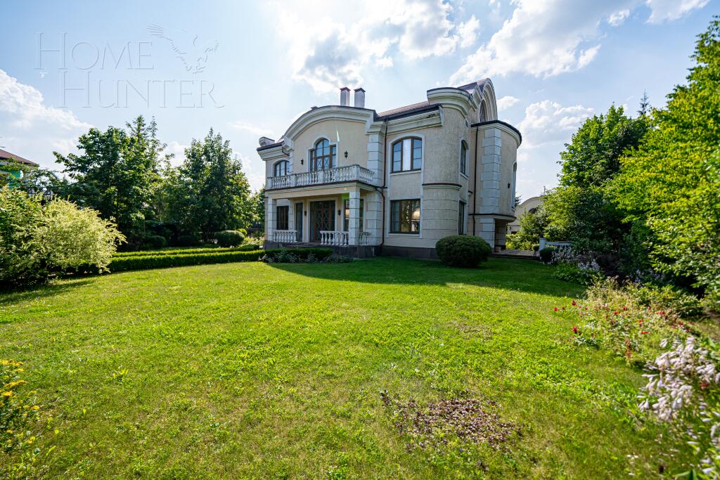 2-этажный коттедж 675 м² с отделкой