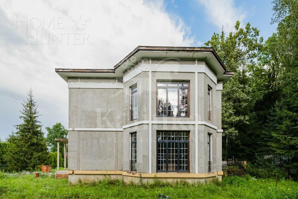 2-этажный коттедж 1 100 м² без отделки