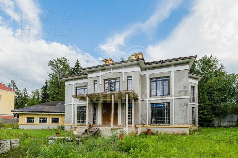 2-этажный коттедж 1 100 м² без отделки