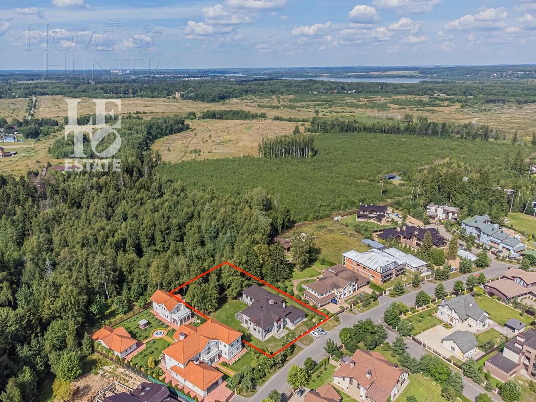 2-этажный коттедж 590 м² без отделки