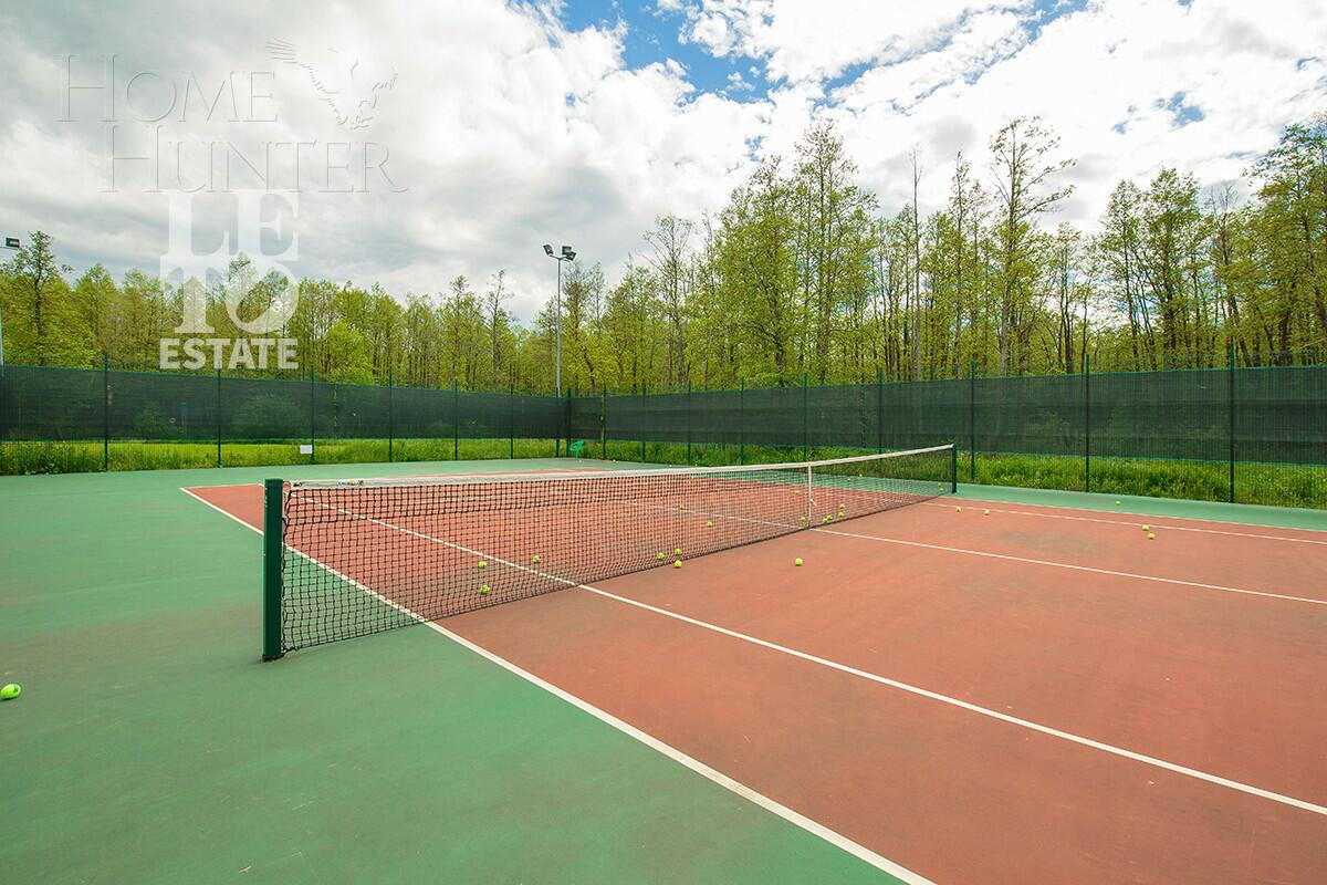 2-этажный коттедж 590 м² без отделки